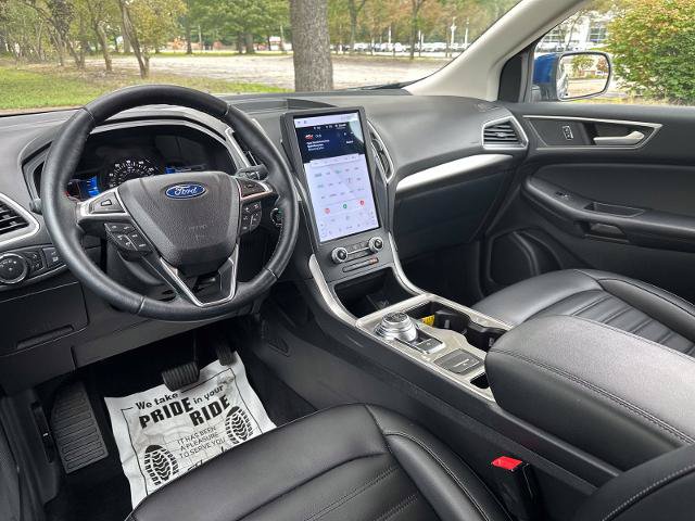 Certified 2023 Ford Edge SEL w/ Convenience Package AWD/4WD image 3