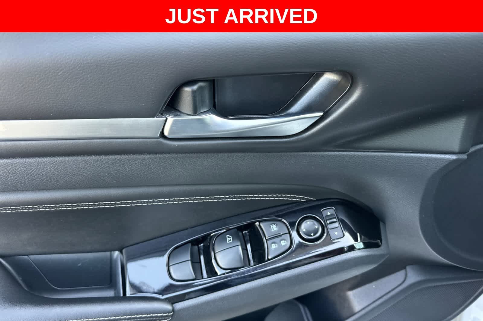 Used 2023 Nissan Altima 2.5 SV w/ SV Premium Package FWD image 13
