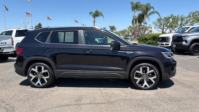 Used 2022 Volkswagen Taos SEL AWD/4WD image 2
