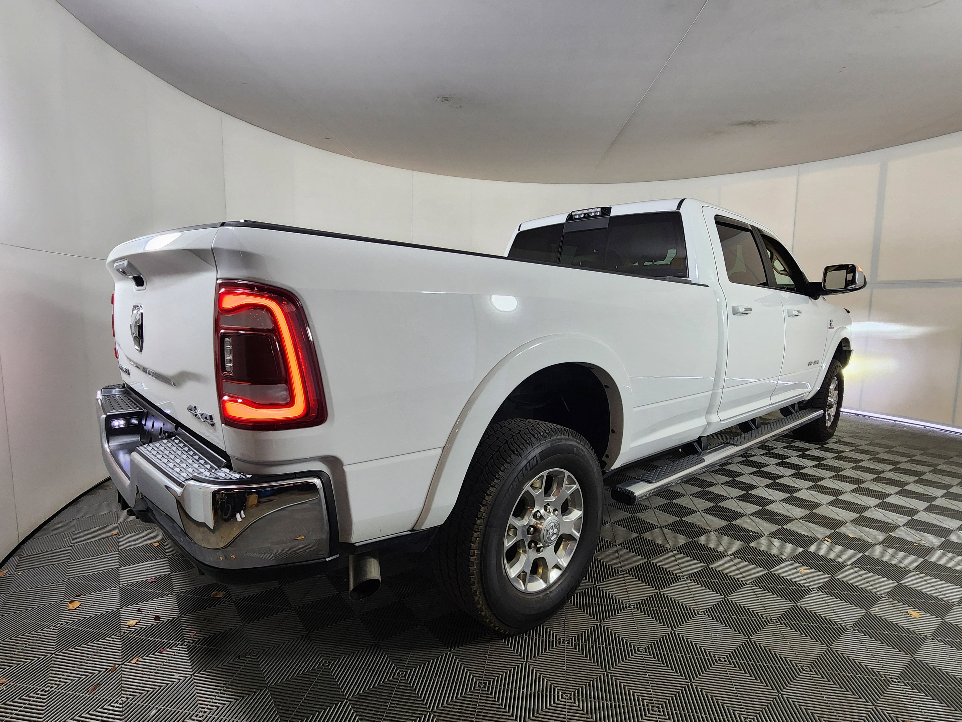 Used 2020 RAM 3500 Laramie image 7