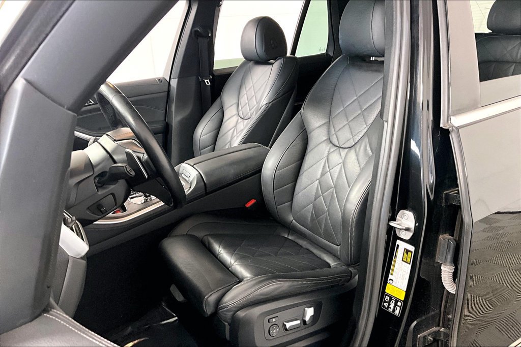 Used 2023 BMW X5 xDrive40i AWD/4WD image 25