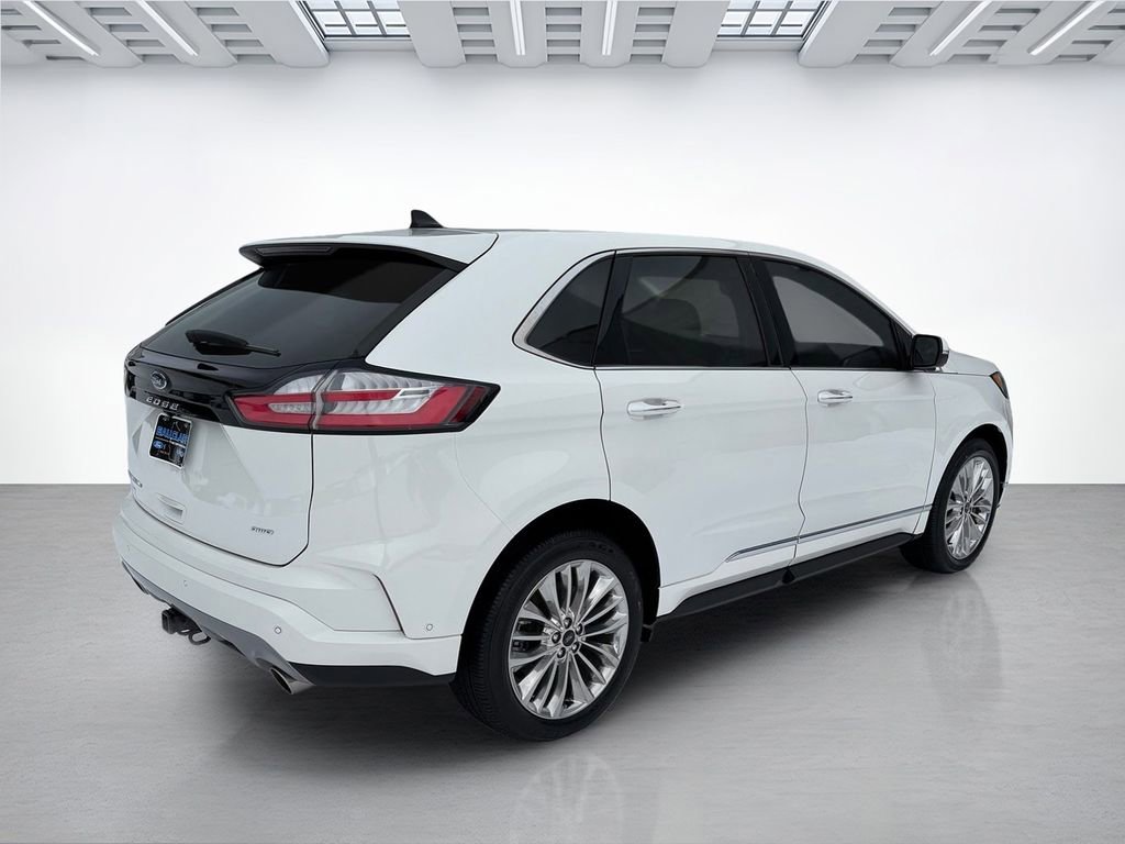 Certified 2022 Ford Edge Titanium w/ Equipment Group 301A image 3