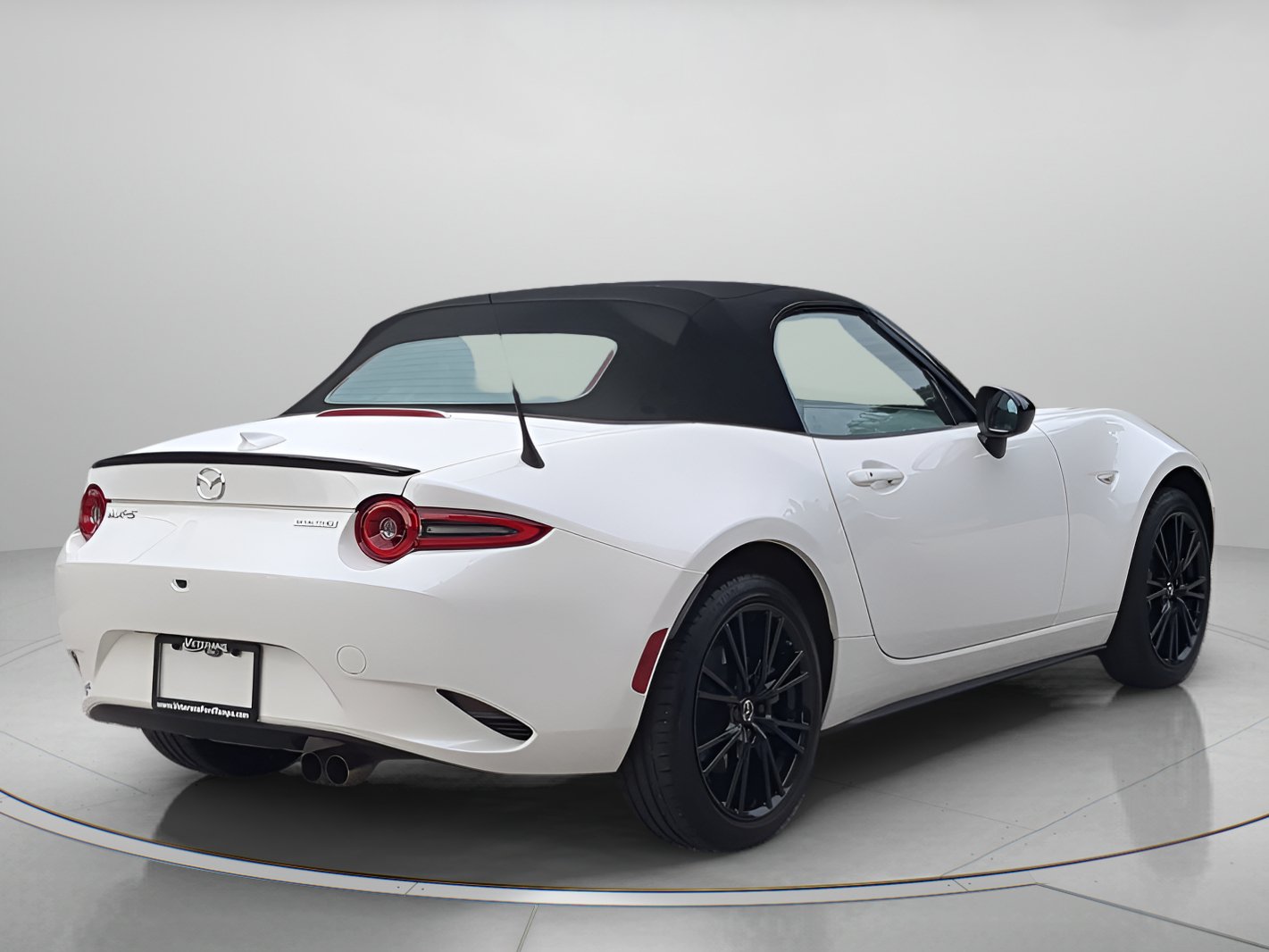 Used 2024 MAZDA MX-5 Miata Club RWD image 40