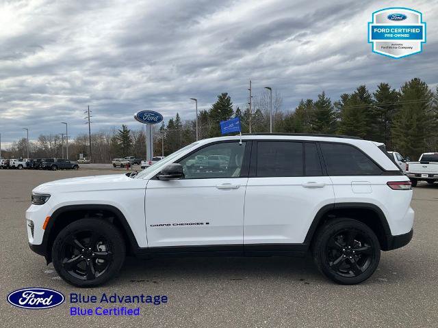 Used 2025 Jeep Grand Cherokee Limited w/ Black Appearance Package AWD/4WD image 26