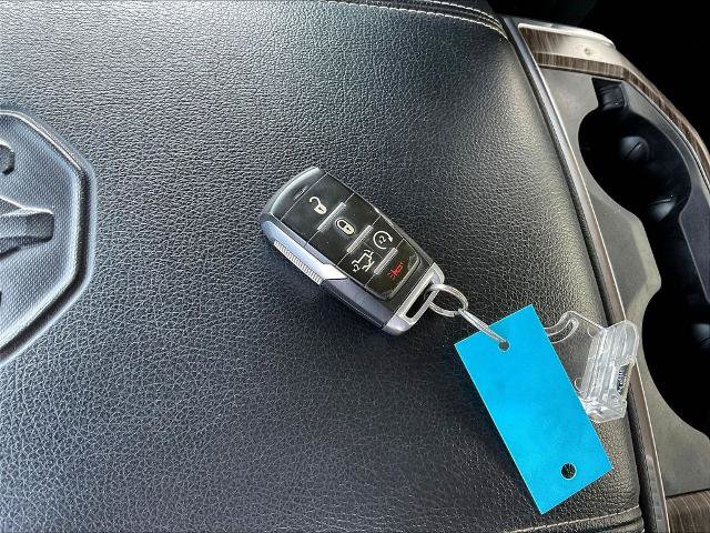 Used 2019 RAM 1500 Laramie AWD/4WD image 36