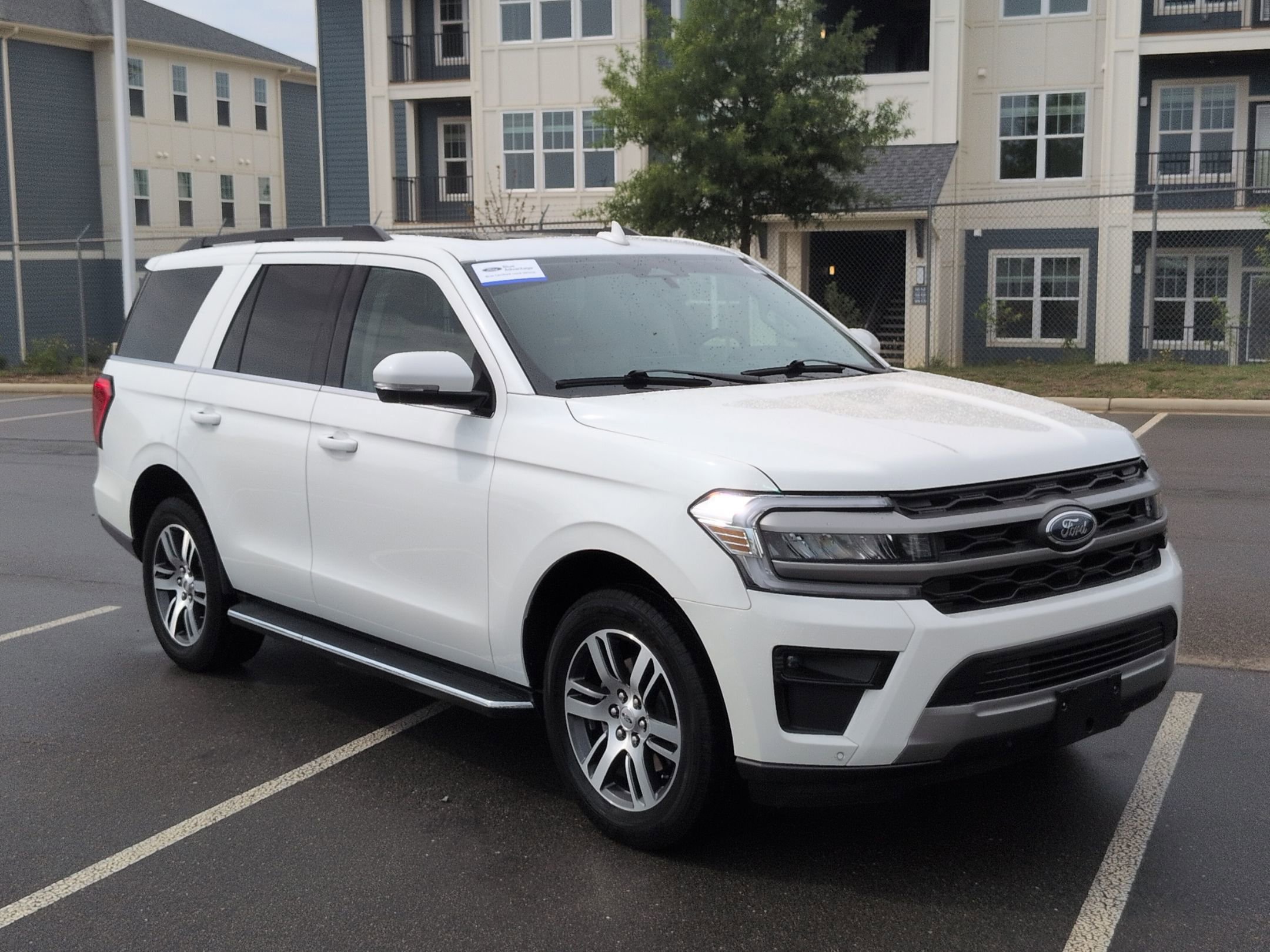Certified 2023 Ford Expedition XLT RWD image 2