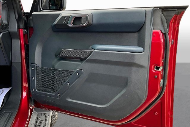 Certified 2025 Ford Bronco Heritage Edition AWD/4WD image 28