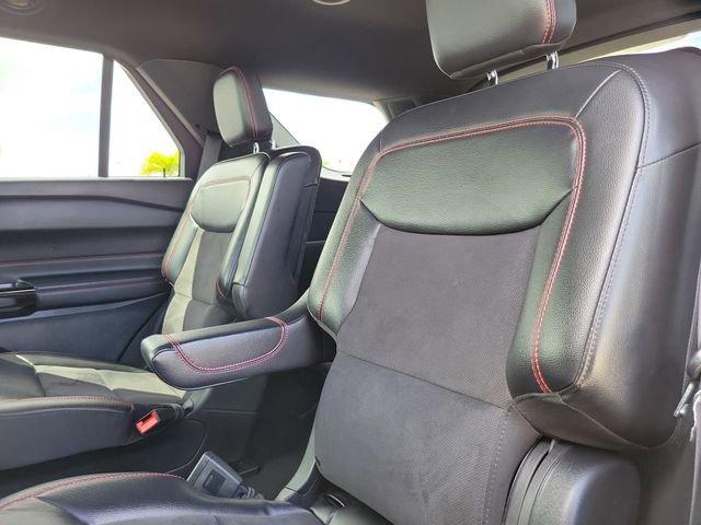 Certified 2024 Ford Explorer ST-Line w/ Class IV Trailer Tow Package image 8