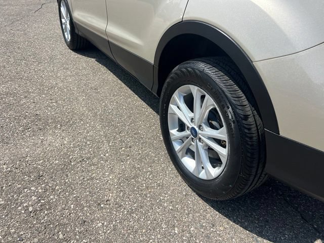 Certified 2018 Ford Escape SE w/ SE Sync 3 Package AWD/4WD image 26