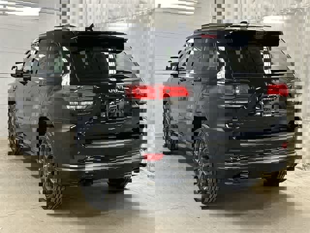 Used 2021 Jeep Grand Cherokee High Altitude image 3