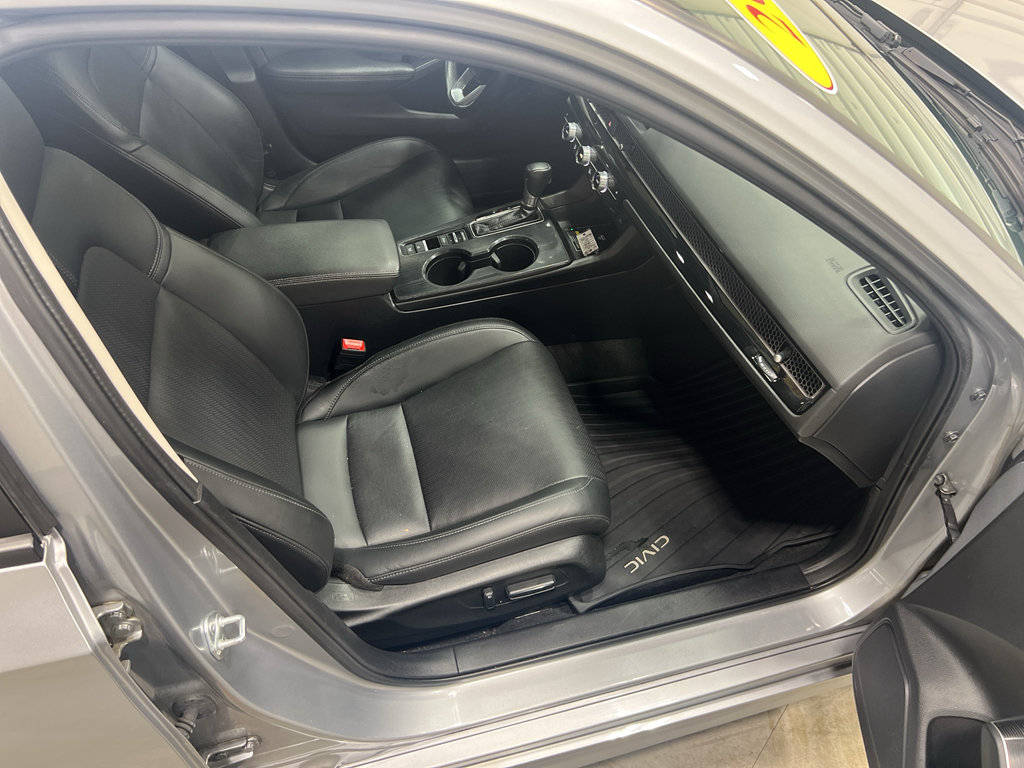 Used 2023 Honda Civic Touring image 13