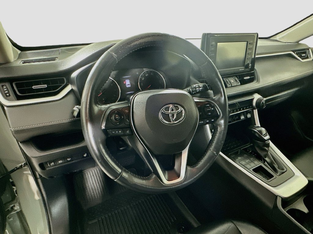 Used 2021 Toyota RAV4 XLE Premium AWD/4WD image 14