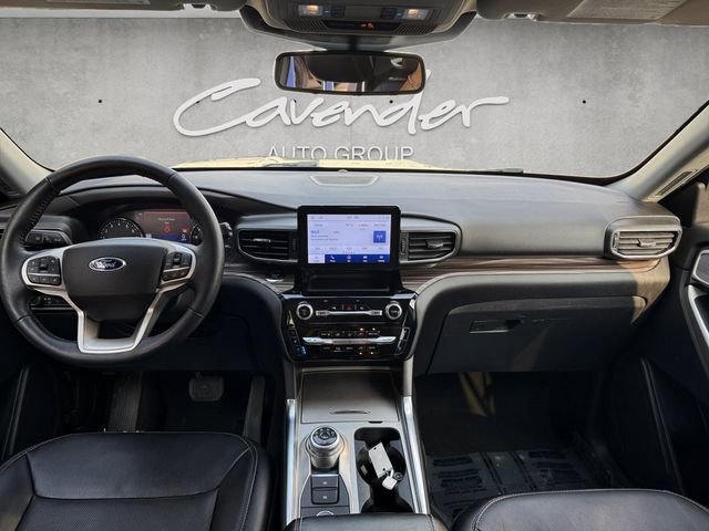 Certified 2022 Ford Explorer Limited w/ Equipment Group 301A image 11