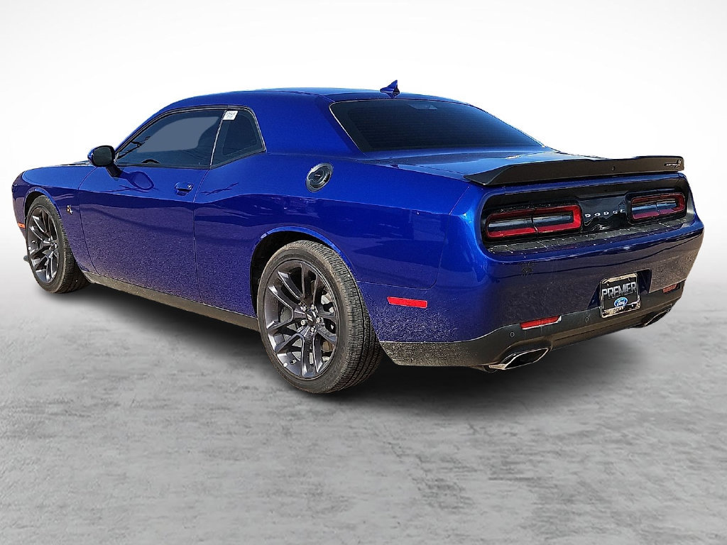 Used 2022 Dodge Challenger R/T Scat Pack w/ Shaker Package RWD image 7