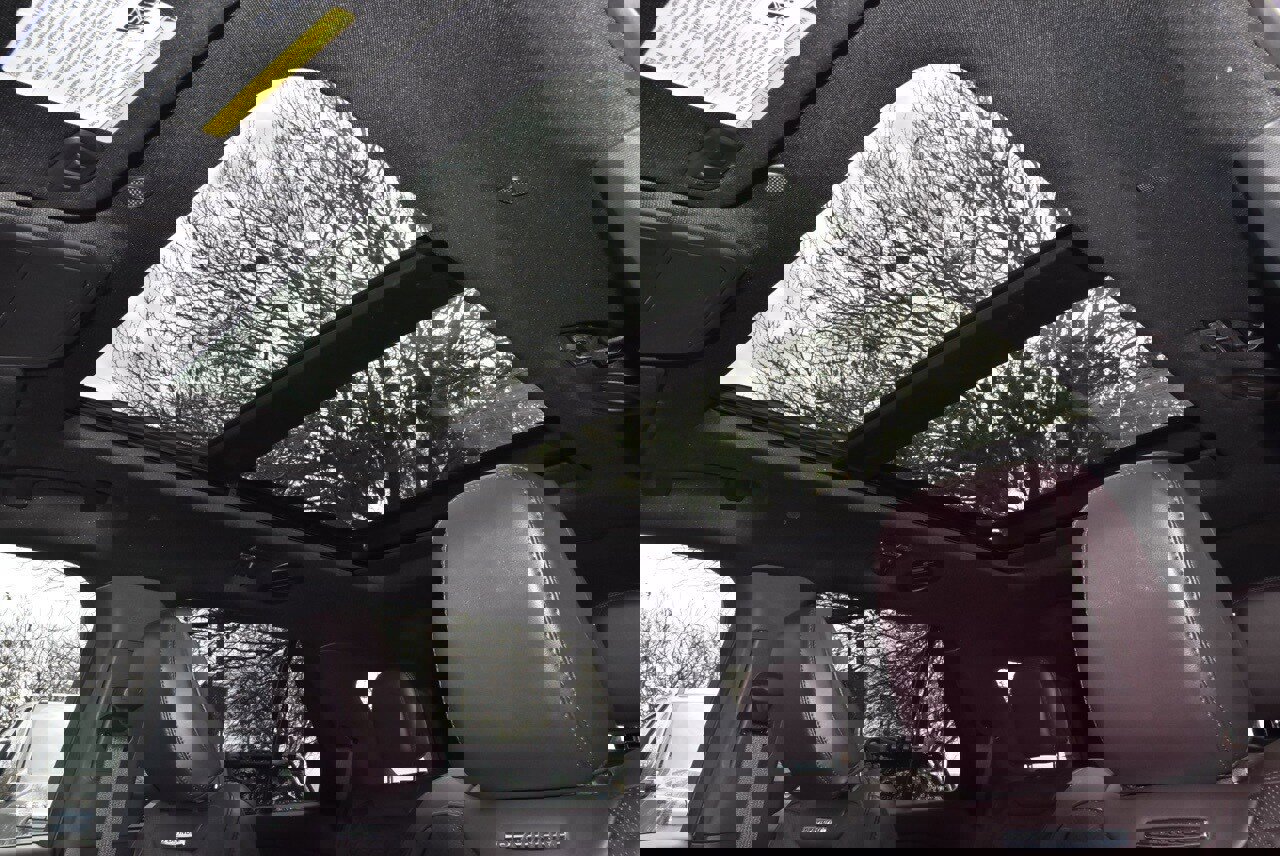 Certified 2025 Ford Explorer Platinum w/ LUX Leather Package image 32