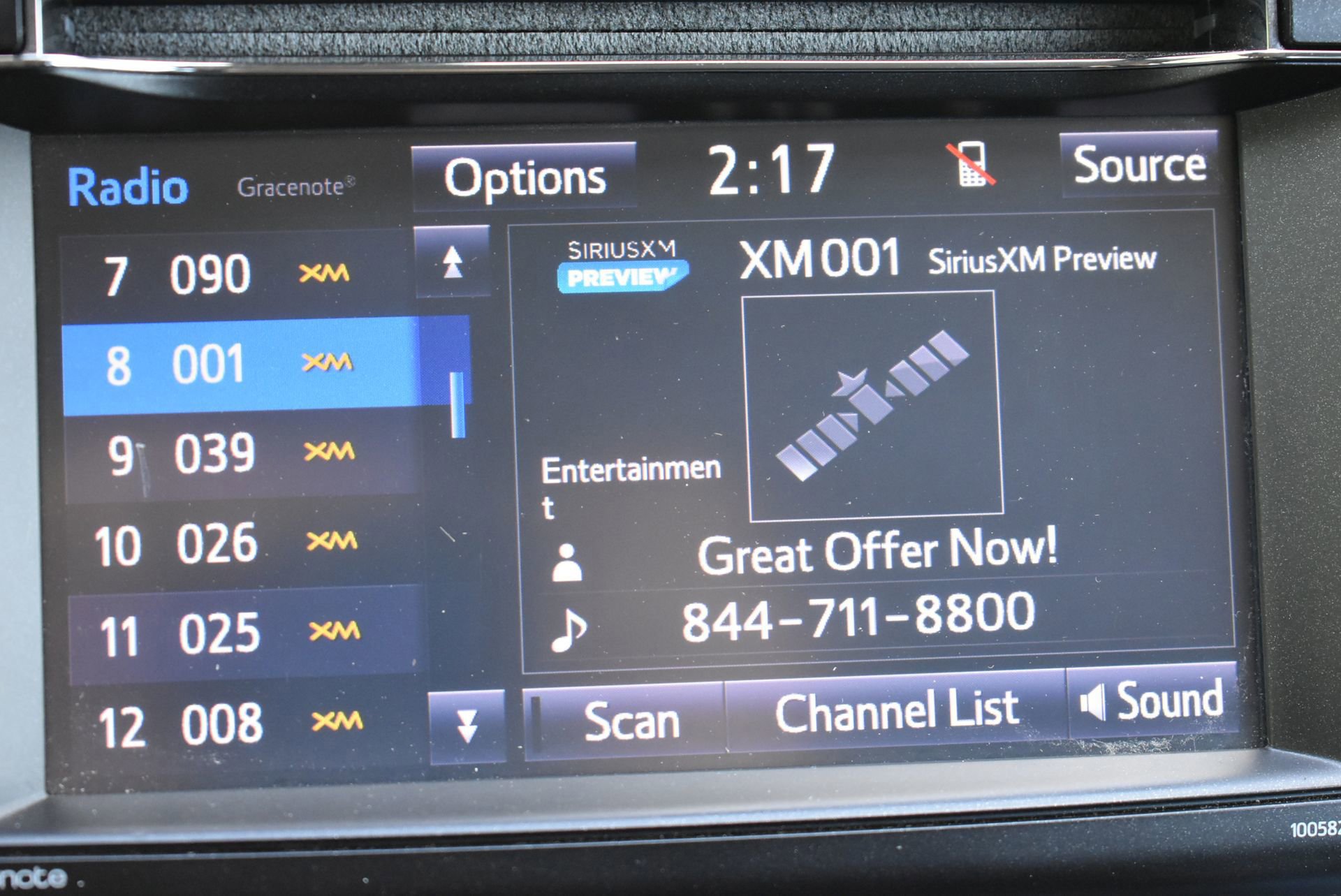 Used 2018 Toyota RAV4 XLE w/ Plus Extra Value Package AWD/4WD image 29