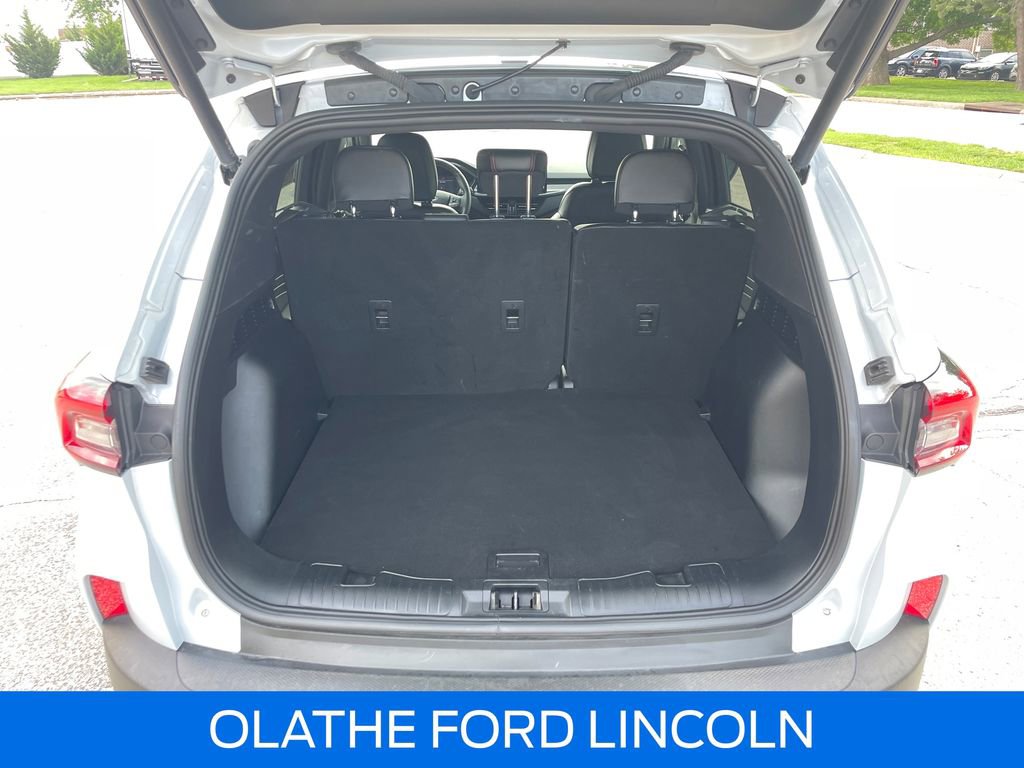 Certified 2025 Ford Escape ST-Line w/ Equipment Group 301A FWD image 29