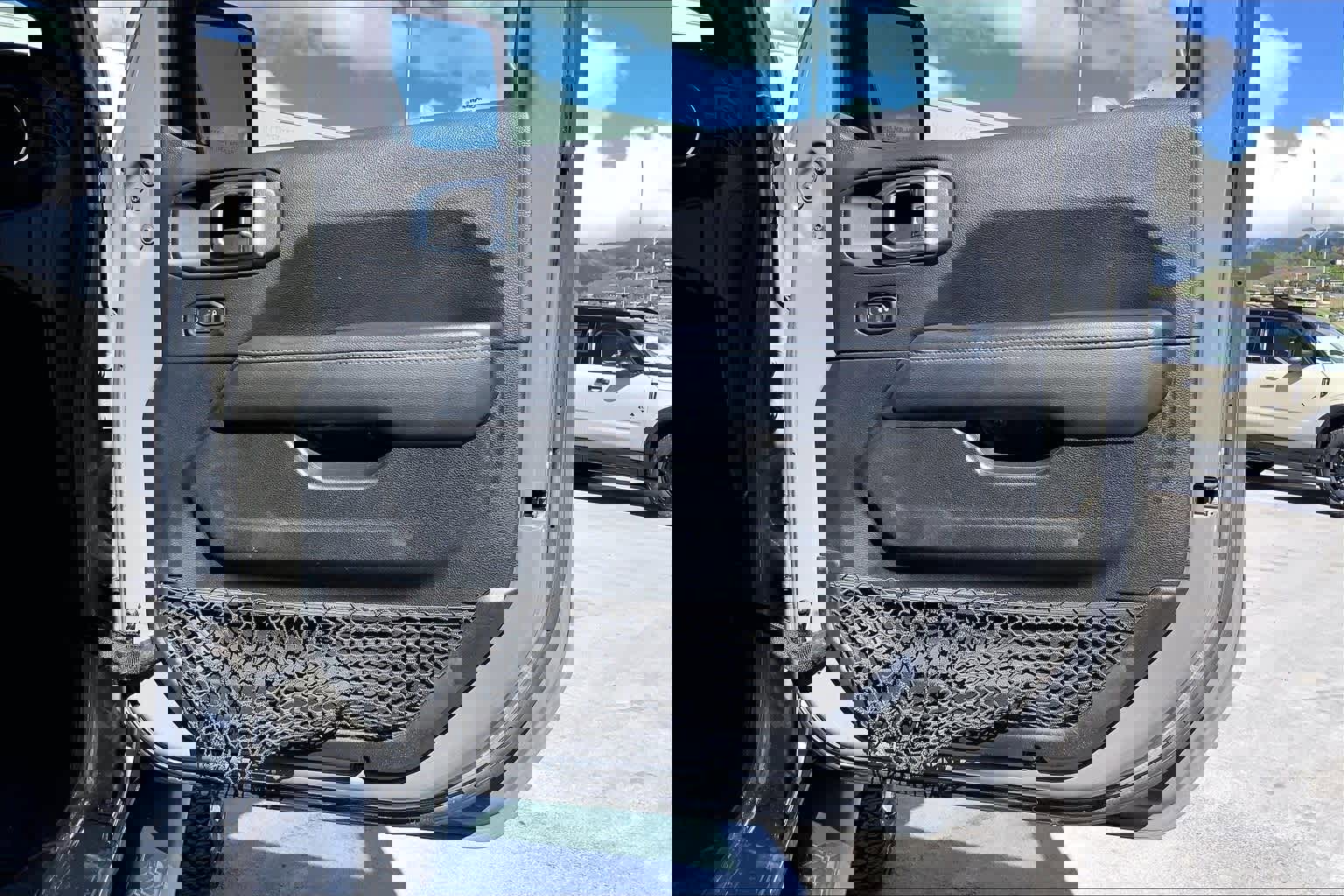 Used 2021 Jeep Wrangler Unlimited Rubicon 4xe w/ Steel Bumper Group image 28