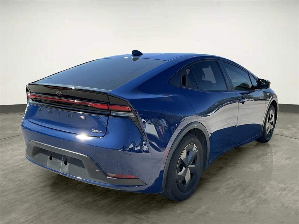 Used 2023 Toyota Prius LE image 8