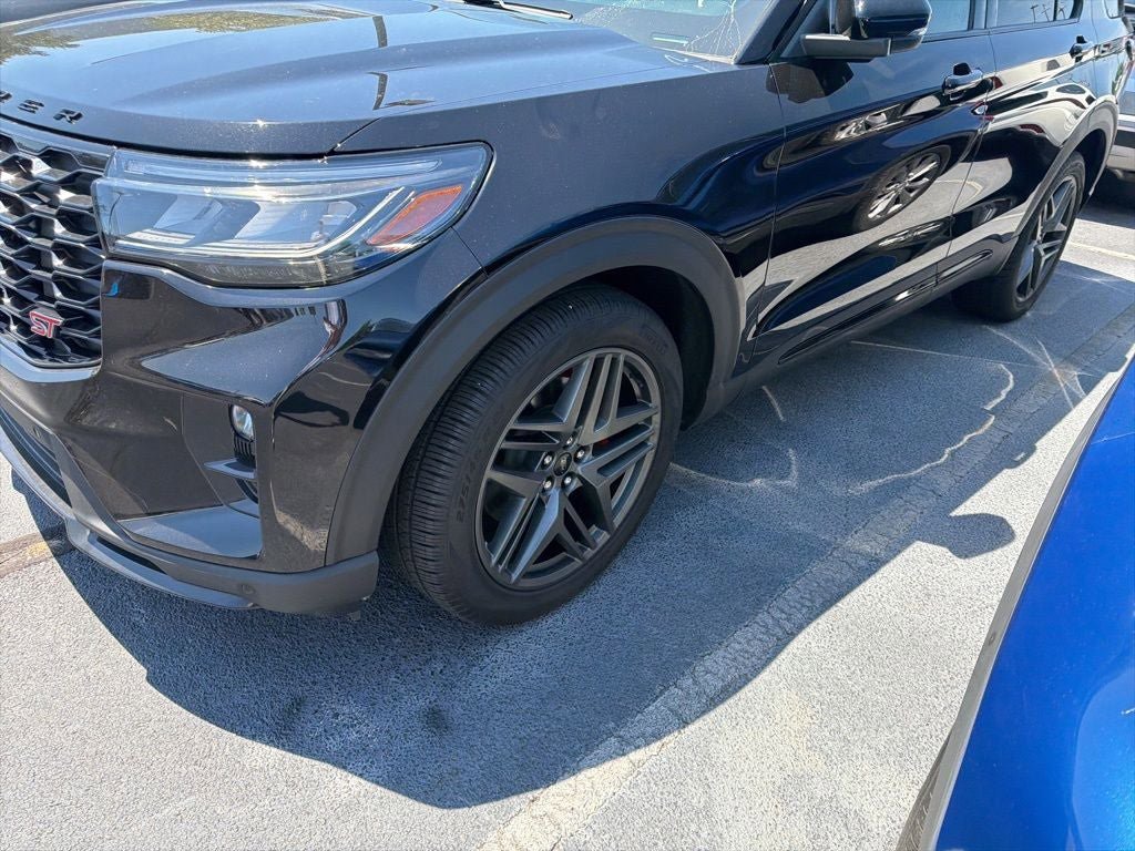 Certified 2025 Ford Explorer ST w/ Sun And Sound Package AWD/4WD image 2