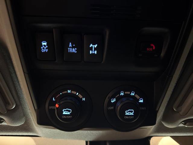 Used 2020 Toyota 4Runner TRD Off-Road image 30