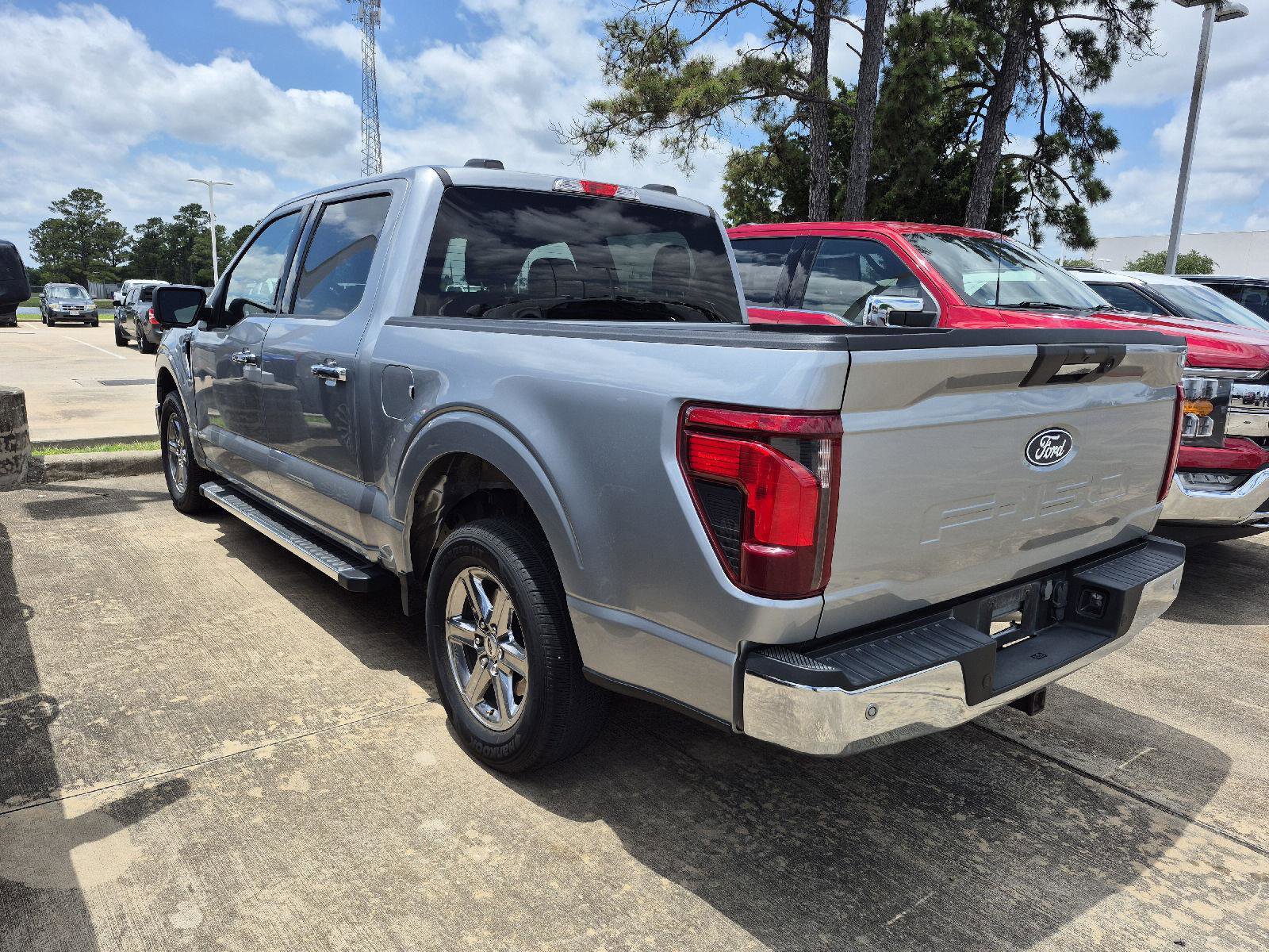 Certified 2024 Ford F150 XLT w/ Mobile Office Package RWD image 4