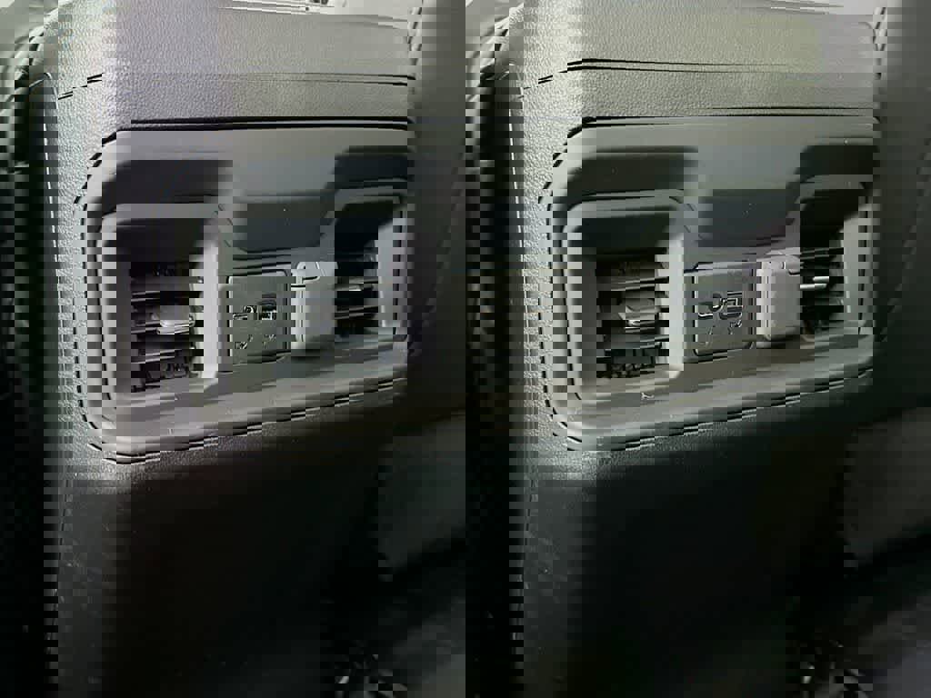 Used 2020 Chevrolet Silverado 1500 LT Trail Boss image 16