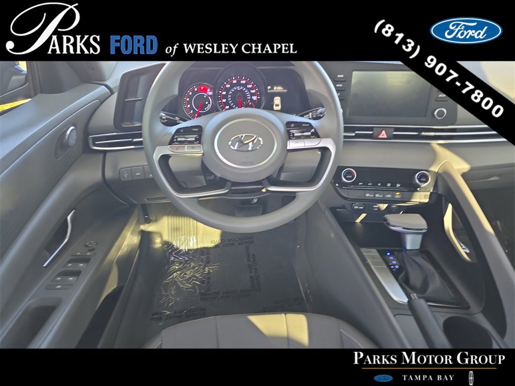 Used 2023 Hyundai Elantra SEL image 10