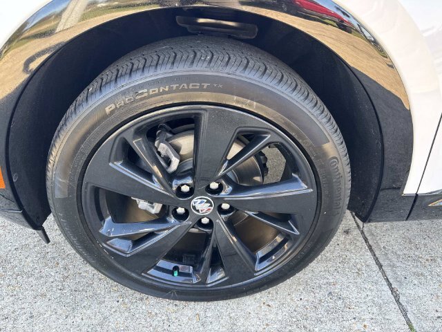 Used 2023 Buick Envision Essence w/ Sport Touring Package AWD/4WD image 5