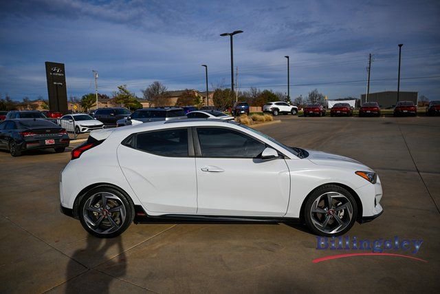 Used 2020 Hyundai Veloster Turbo image 6