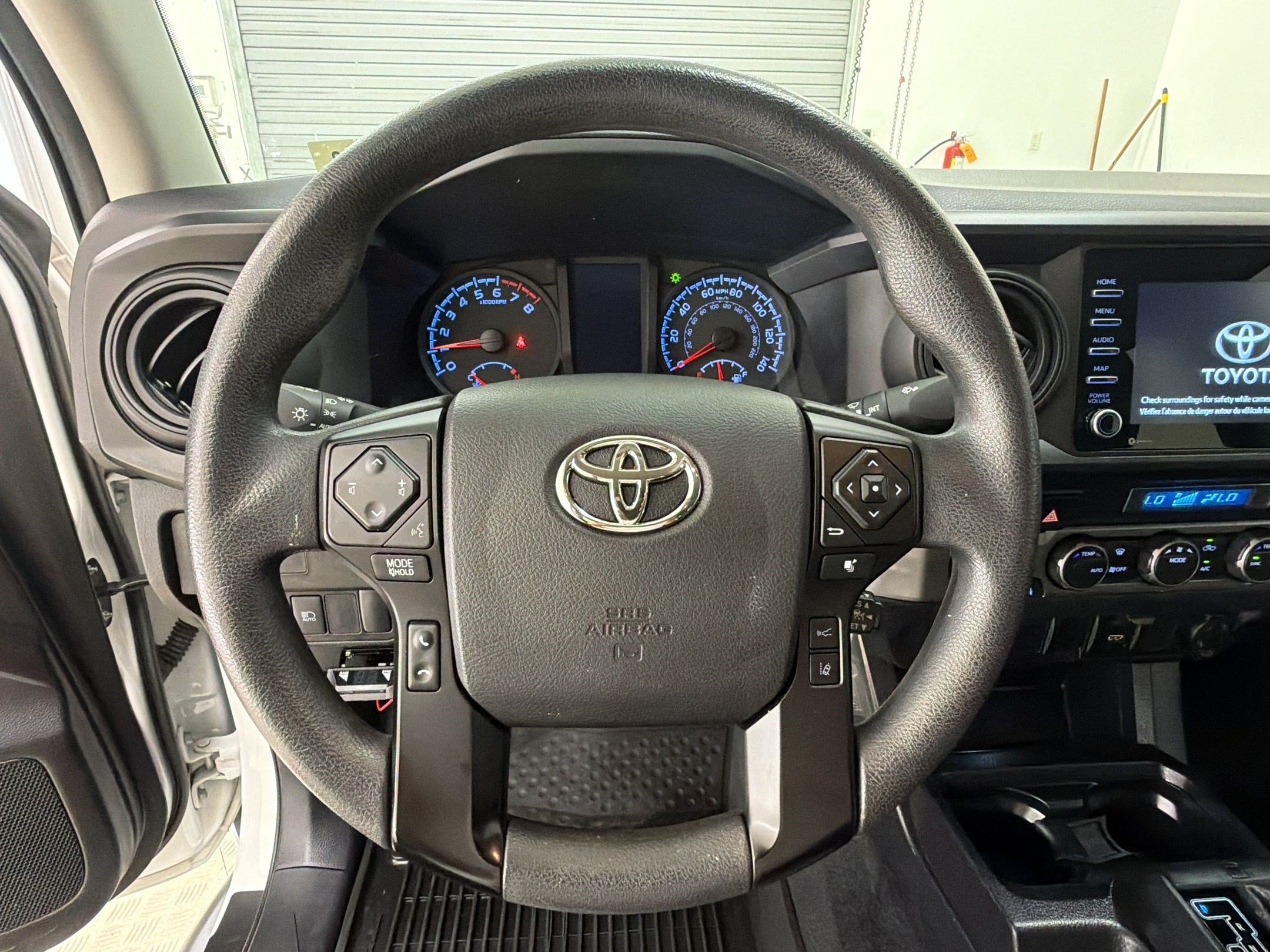Used 2022 Toyota Tacoma SR AWD/4WD image 11