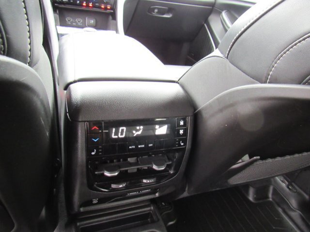 Used 2021 Jeep Grand Cherokee L Limited RWD image 28