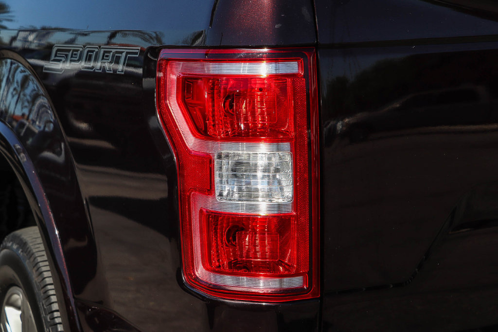 Certified 2018 Ford F150 XLT w/ Equipment Group 302A Luxury RWD image 11