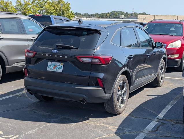 Certified 2025 Ford Escape ST-Line FWD image 5