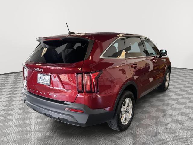 Used 2022 Kia Sorento LX image 3