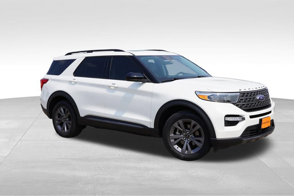 Certified 2024 Ford Explorer XLT w/ Equipment Group 202A AWD/4WD image 2