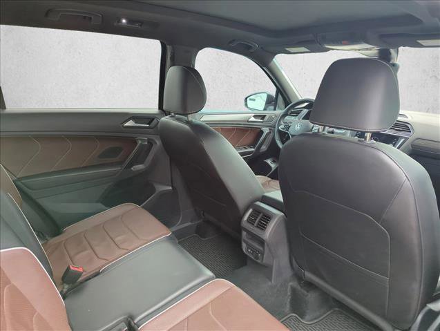 Used 2024 Volkswagen Tiguan SEL R-Line AWD/4WD image 21