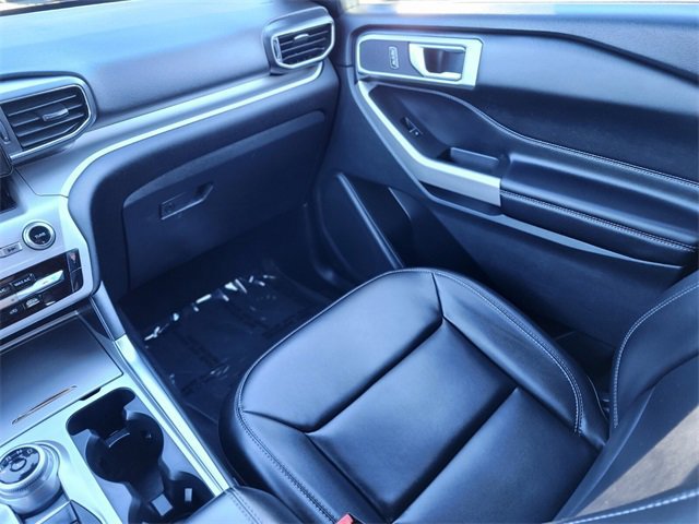 Certified 2022 Ford Explorer XLT w/ Equipment Group 202A image 15