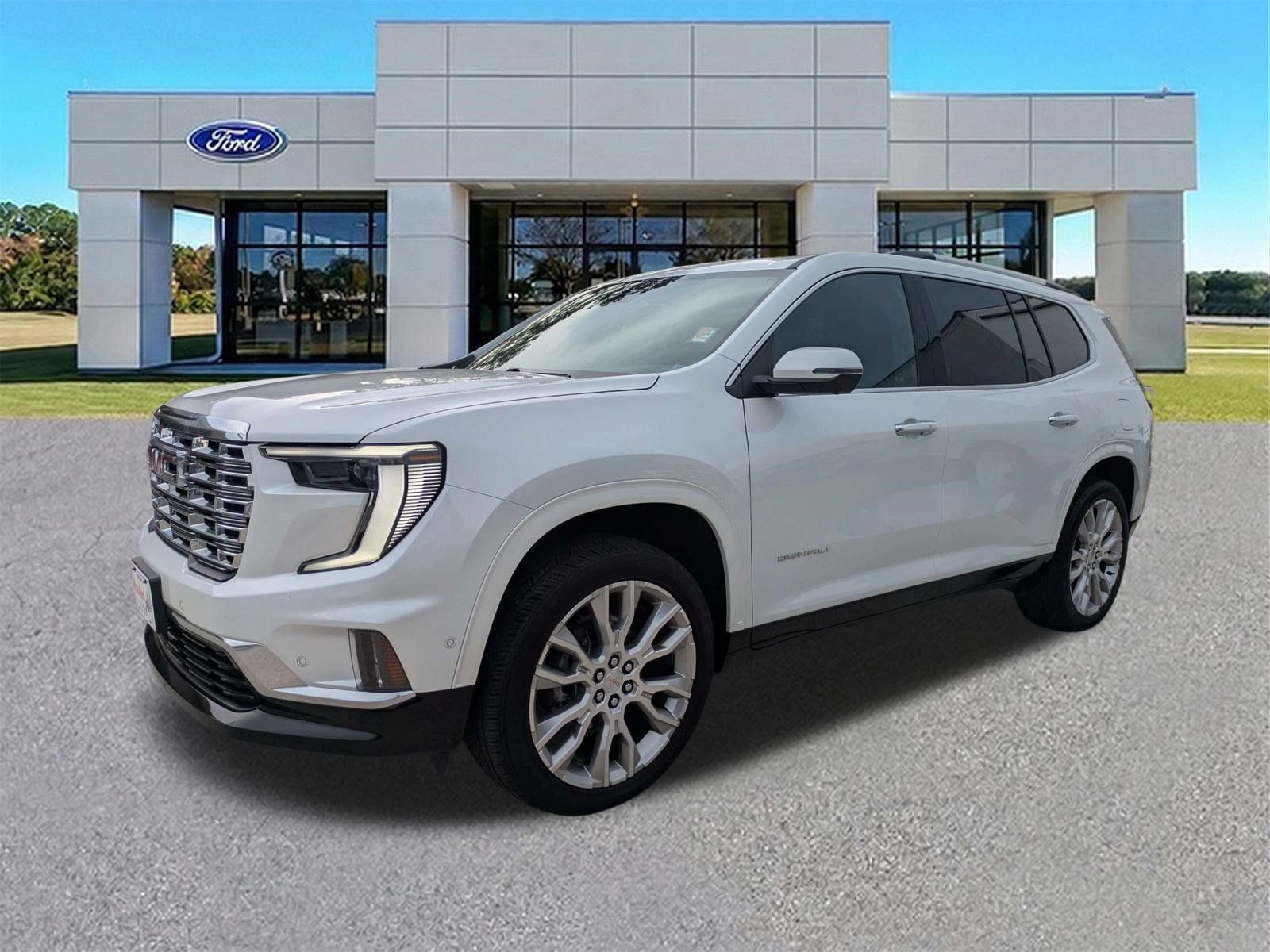 Used 2025 GMC Acadia Denali w/ Super Cruise Package FWD image 4