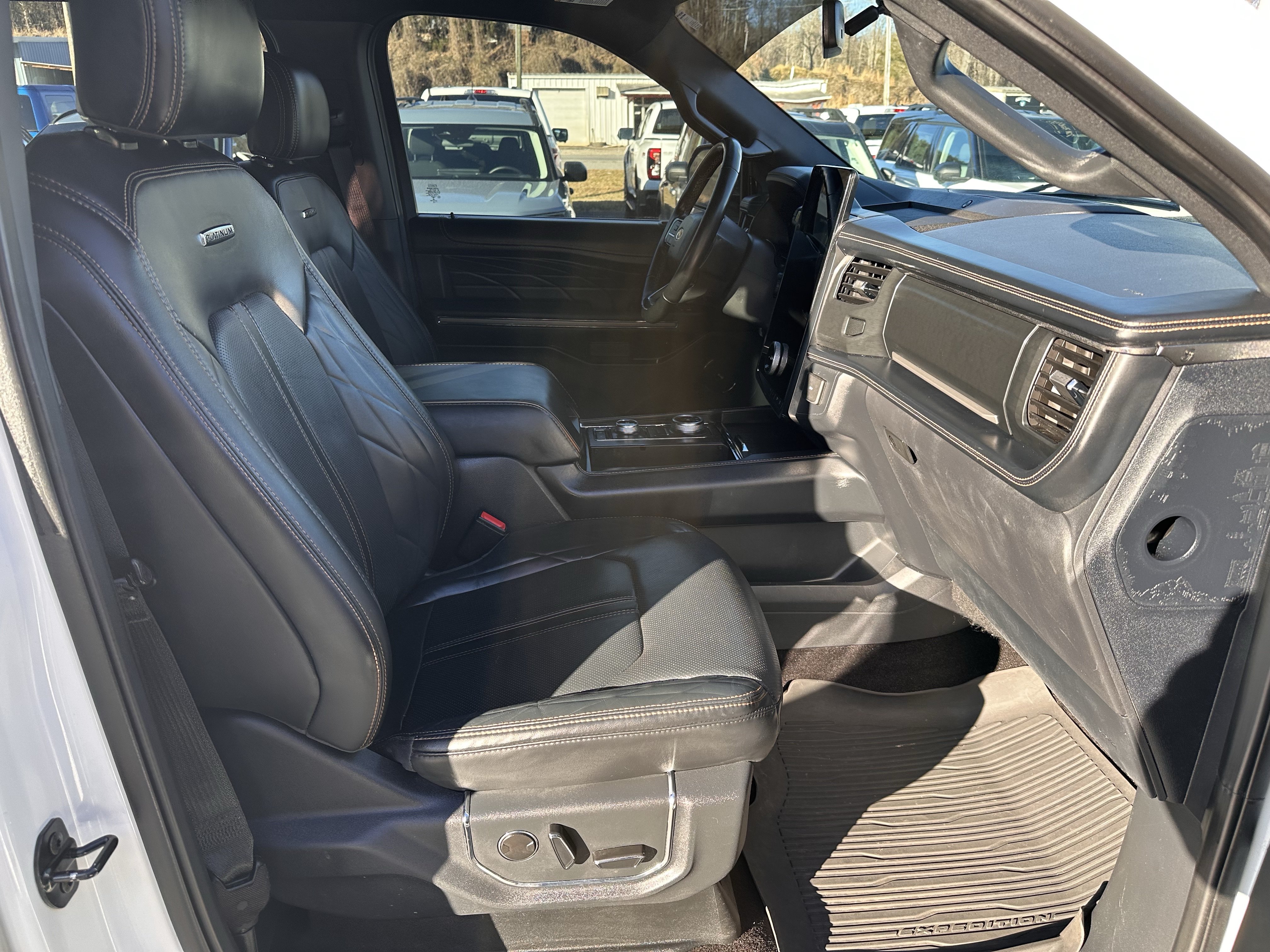 Certified 2022 Ford Expedition Max Platinum AWD/4WD image 14
