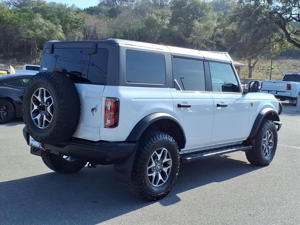 Certified 2024 Ford Bronco Badlands image 3