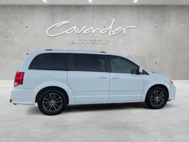 Used 2017 Dodge Grand Caravan SXT FWD image 18