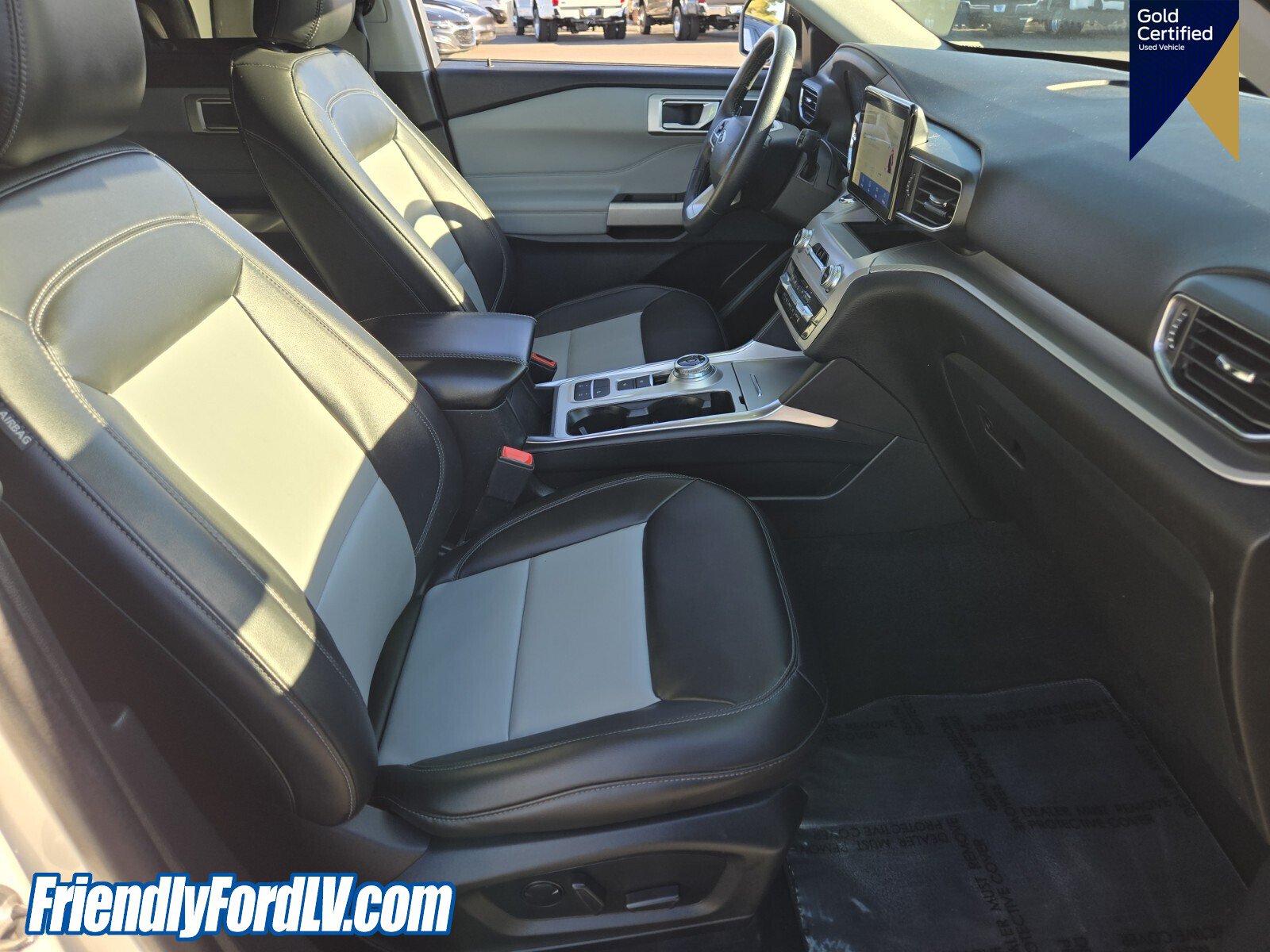 Certified 2023 Ford Explorer XLT w/ Equipment Group 202A RWD image 14
