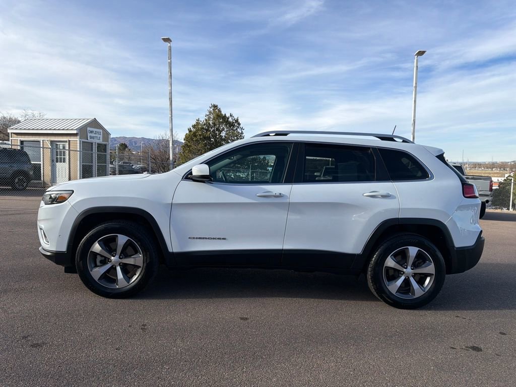 Used 2021 Jeep Cherokee Limited image 2