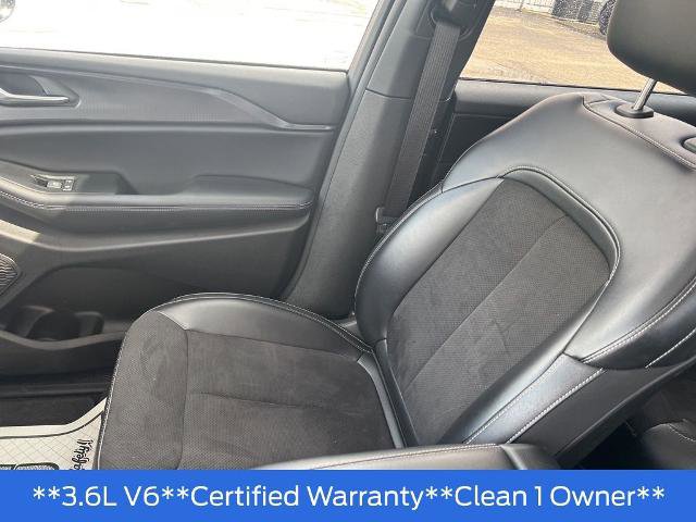 Used 2024 Jeep Grand Cherokee L Altitude AWD/4WD image 23