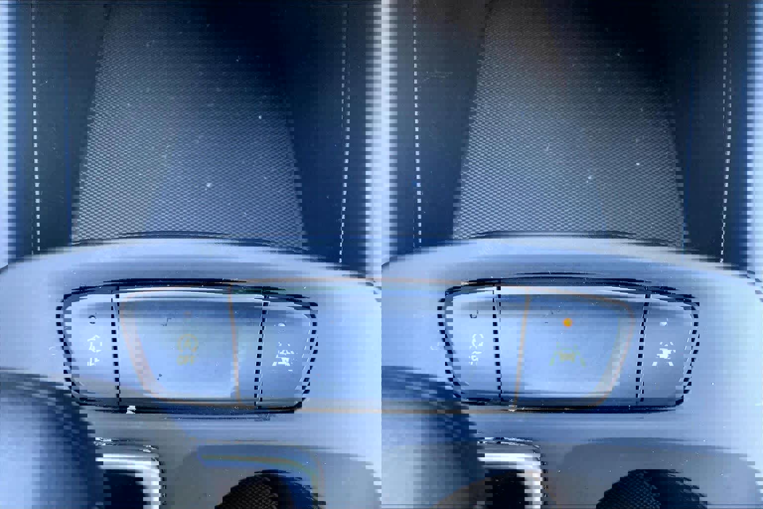 Used 2025 Chevrolet Trax LS image 35