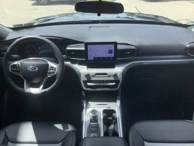 Certified 2023 Ford Explorer XLT w/ Equipment Group 202A AWD/4WD image 17