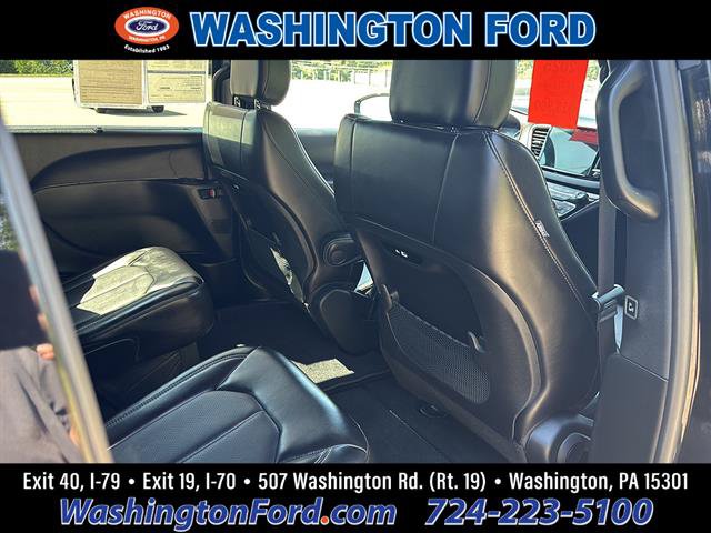 Used 2025 Chrysler Pacifica Select FWD image 18