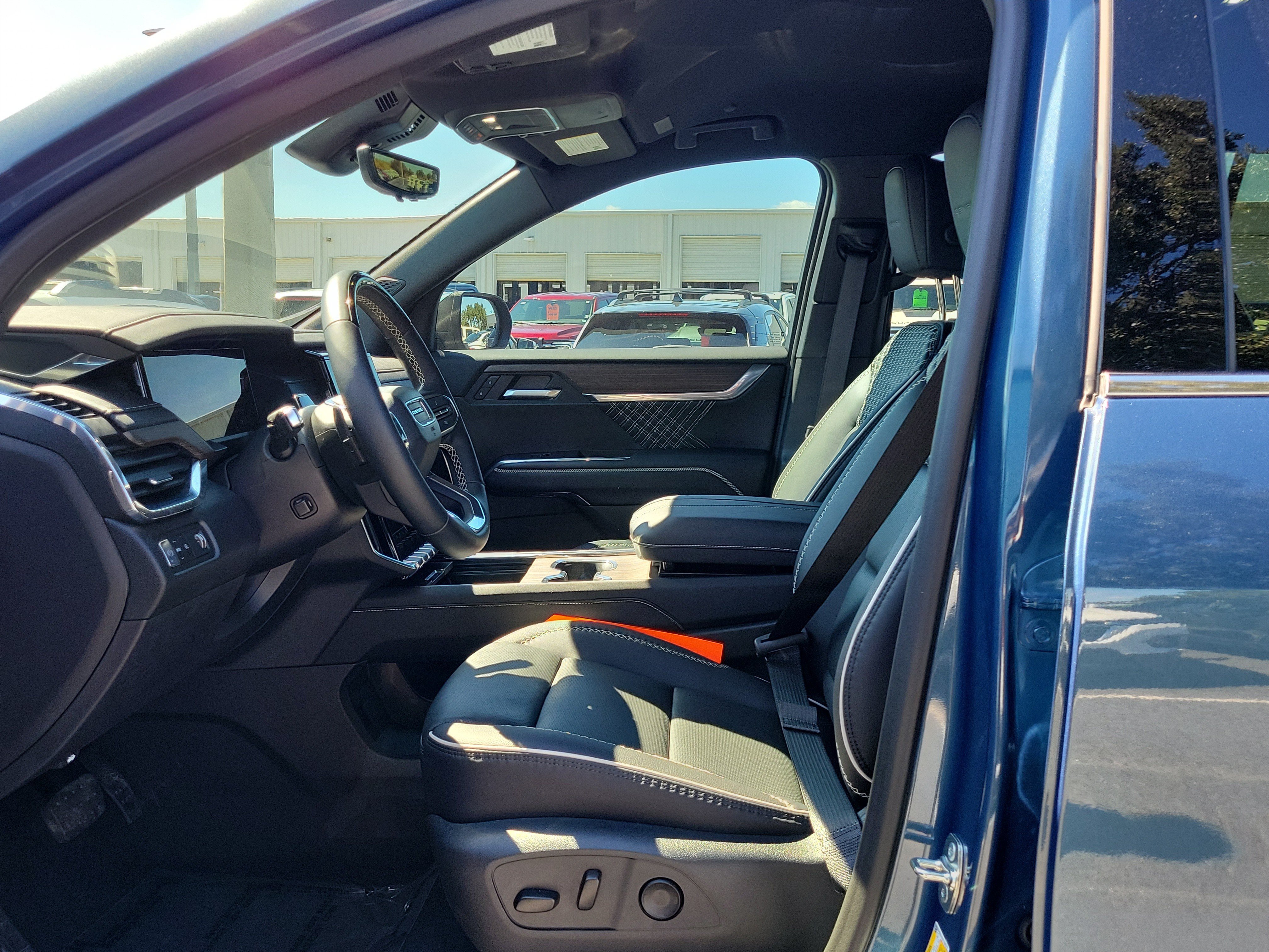 Used 2026 GMC Acadia Denali w/ Super Cruise Package FWD image 21