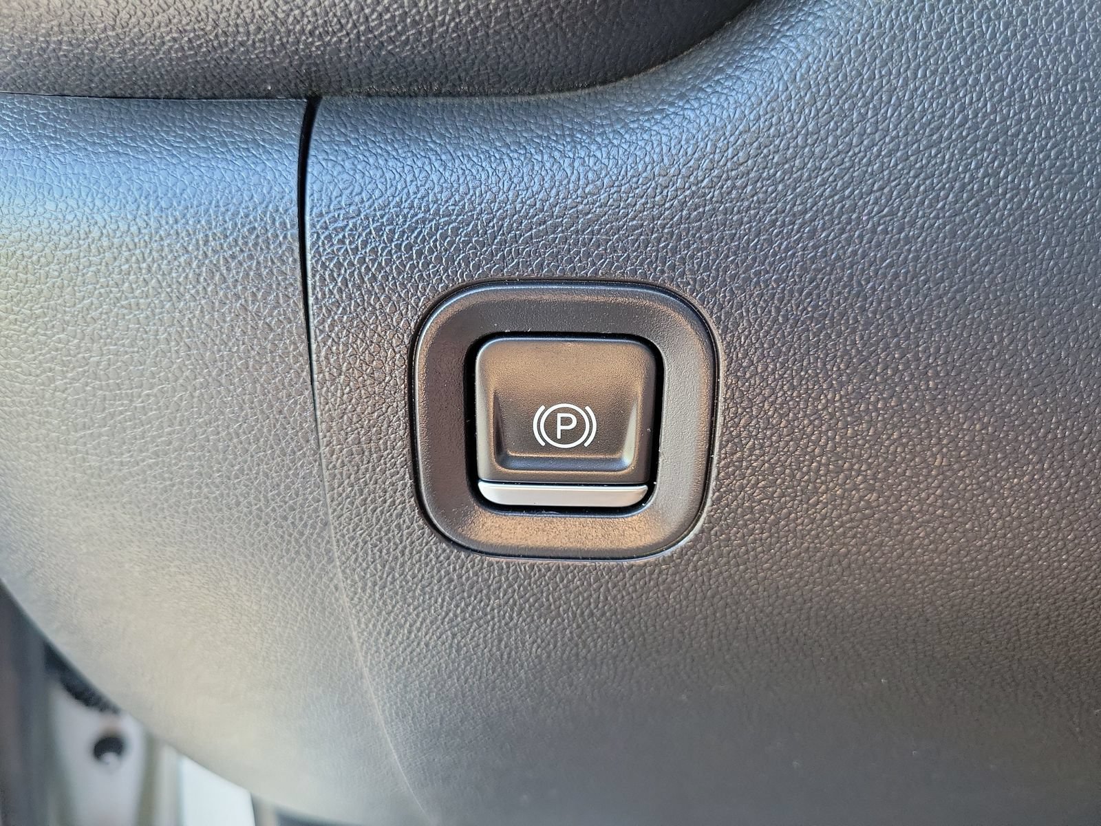 Used 2022 Chevrolet Silverado 1500 Custom AWD/4WD image 24